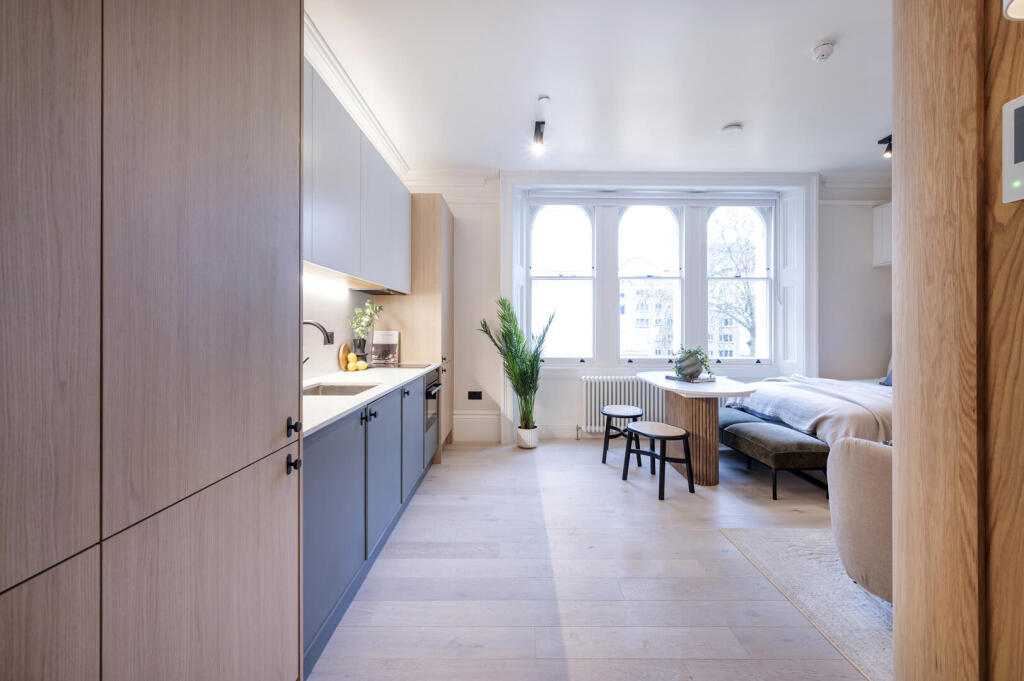 Main image of property: 32-33 Kensington Gardens Square