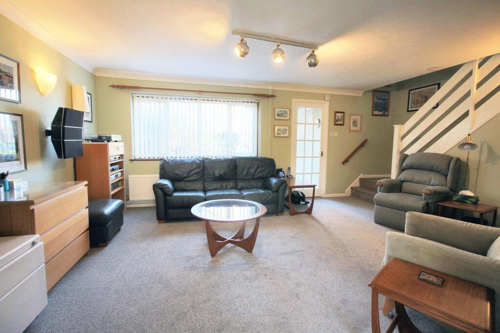 Swallow Park, Thornbury, BS35 photo 3