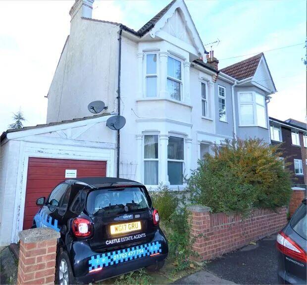 Main image of property: Southsea Avenue, Leigh on sea, Leigh on sea,