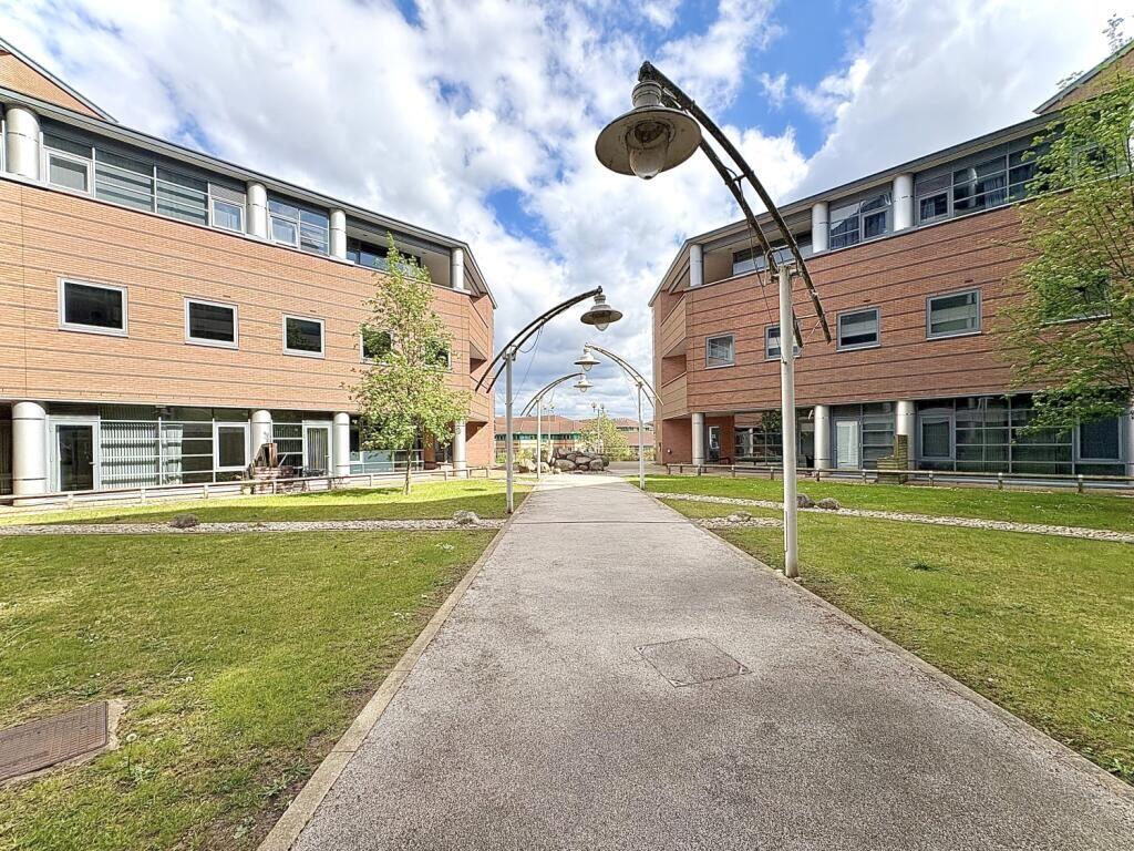 Apartment in Dudley, West Midlands - More
