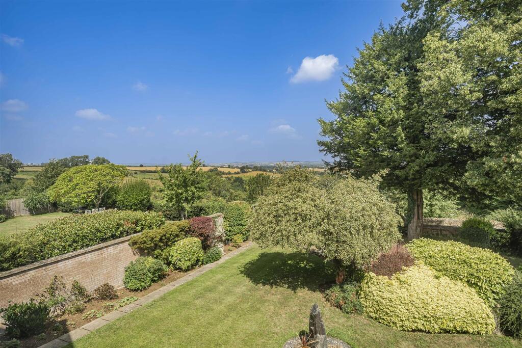 St. Marys Court, Gayton, NN7 photo 4