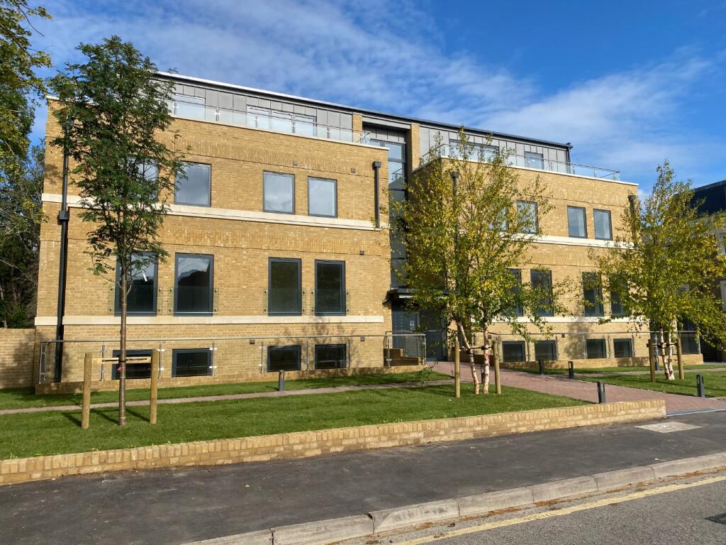 Main image of property: Darnley Road, Gravesend, Kent, DA11 0DX