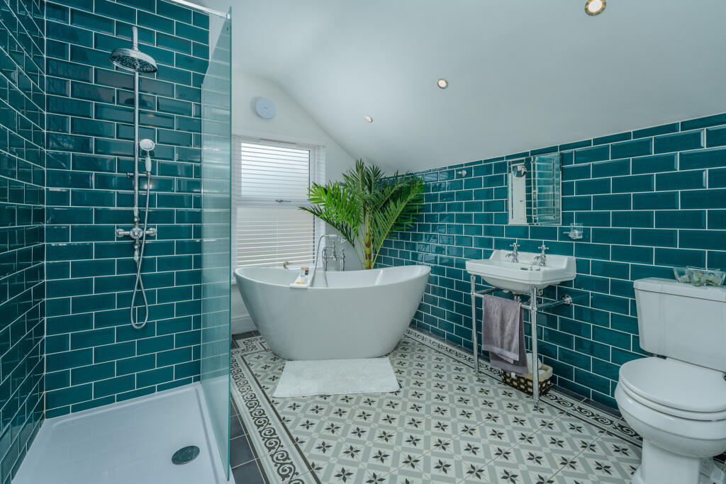 House in Newcastle upon Tyne, Amble By the Sea - View 3