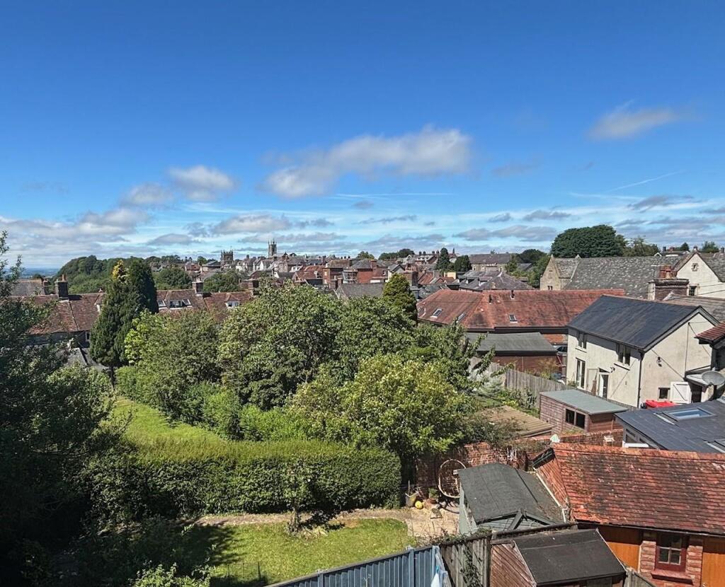 House in Shaftesbury, Dorset - View 2