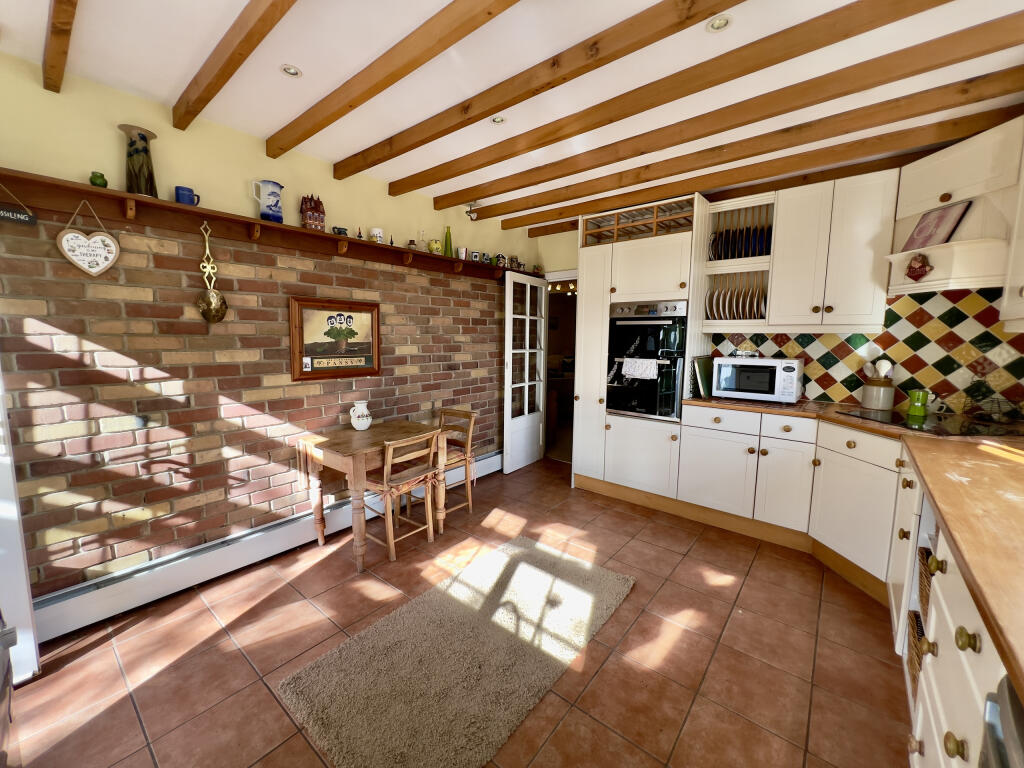 House in Taunton - View 5