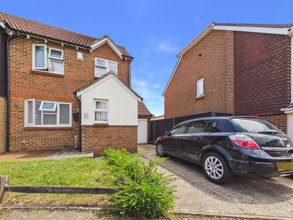 House in Hoo St Werburgh, Medway - View 2