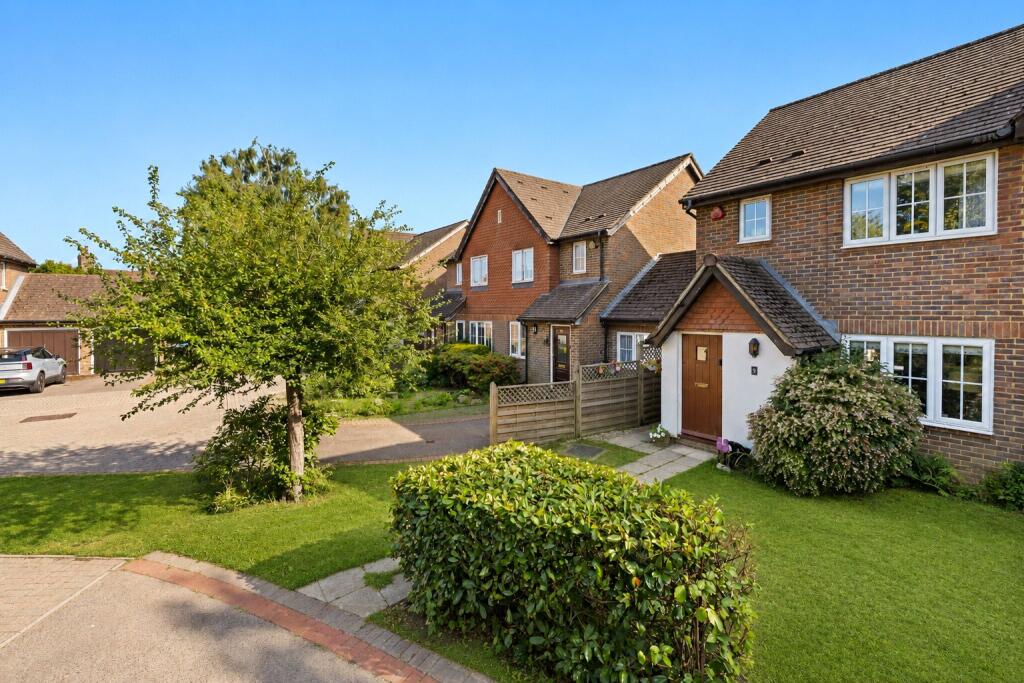 Main image of property: Smugglers End, Windmill Platt, Handcross, Haywards Heath, RH17