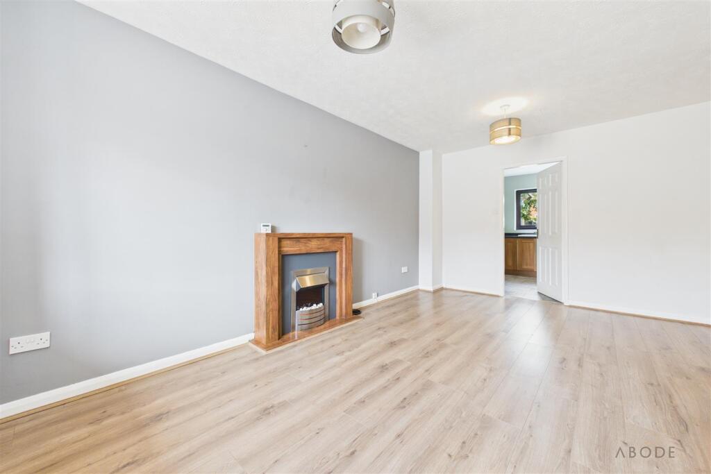 House in East Staffordshire, Uttoxeter - View 5