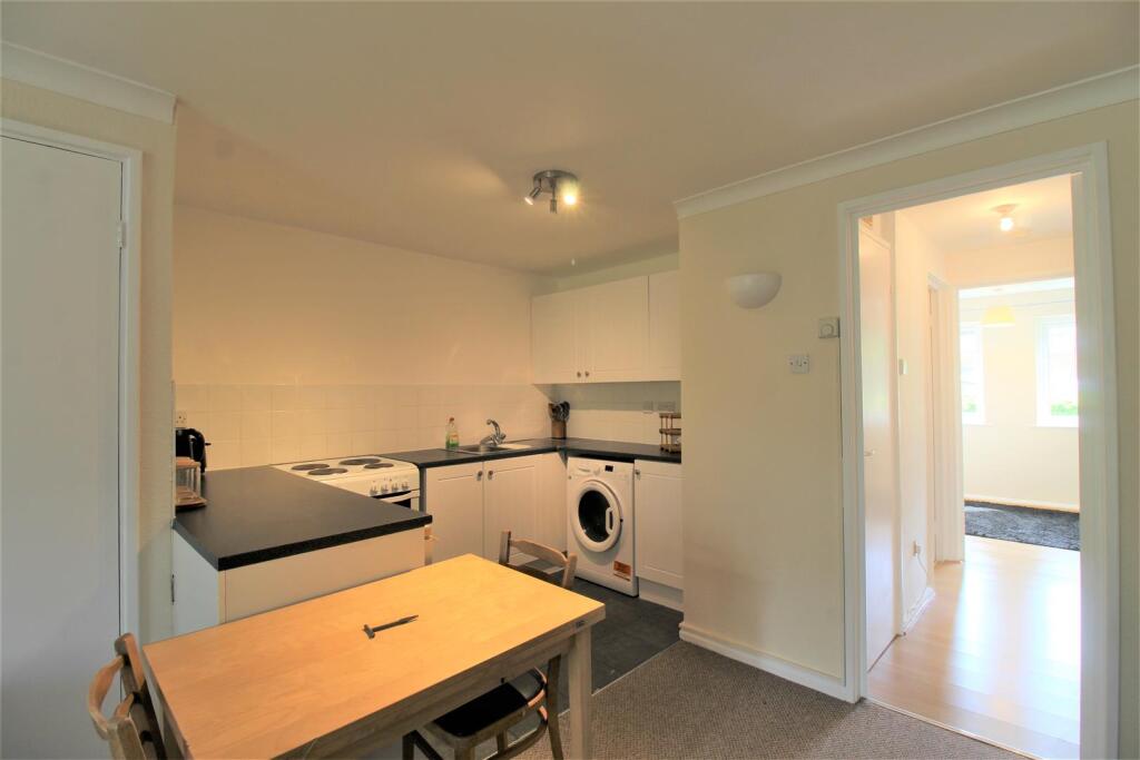Apartment in Nottingham, Beeston - View 4