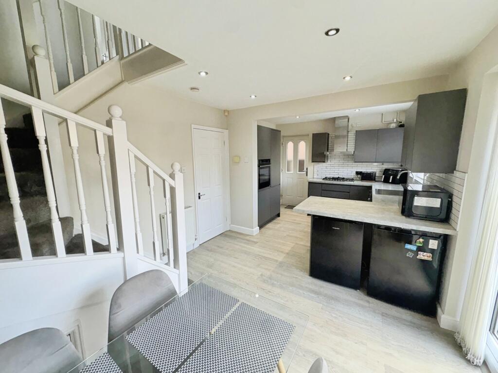 House in Ashfield, Sutton in Ashfield, Nottinghamshire - More