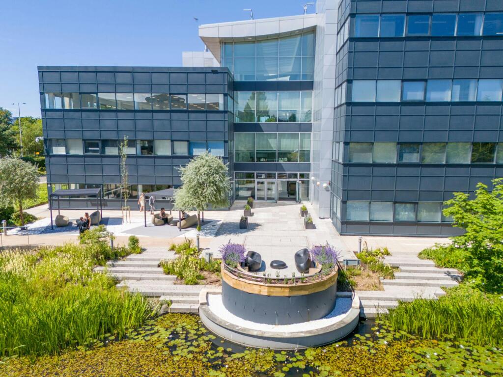 200 BERKSHIRE PLACE X SOLENT SKY SERVICES18.jpg
