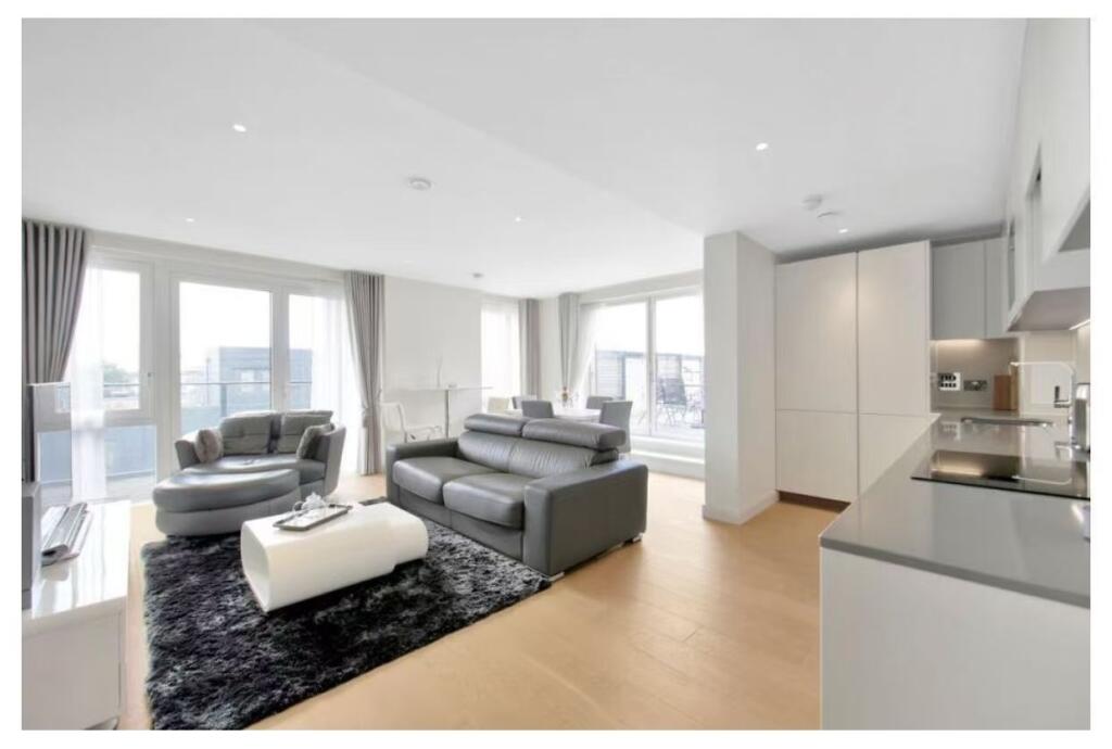 Main image of property: The Cooper Building,  Wharf Road, Old St, London N1