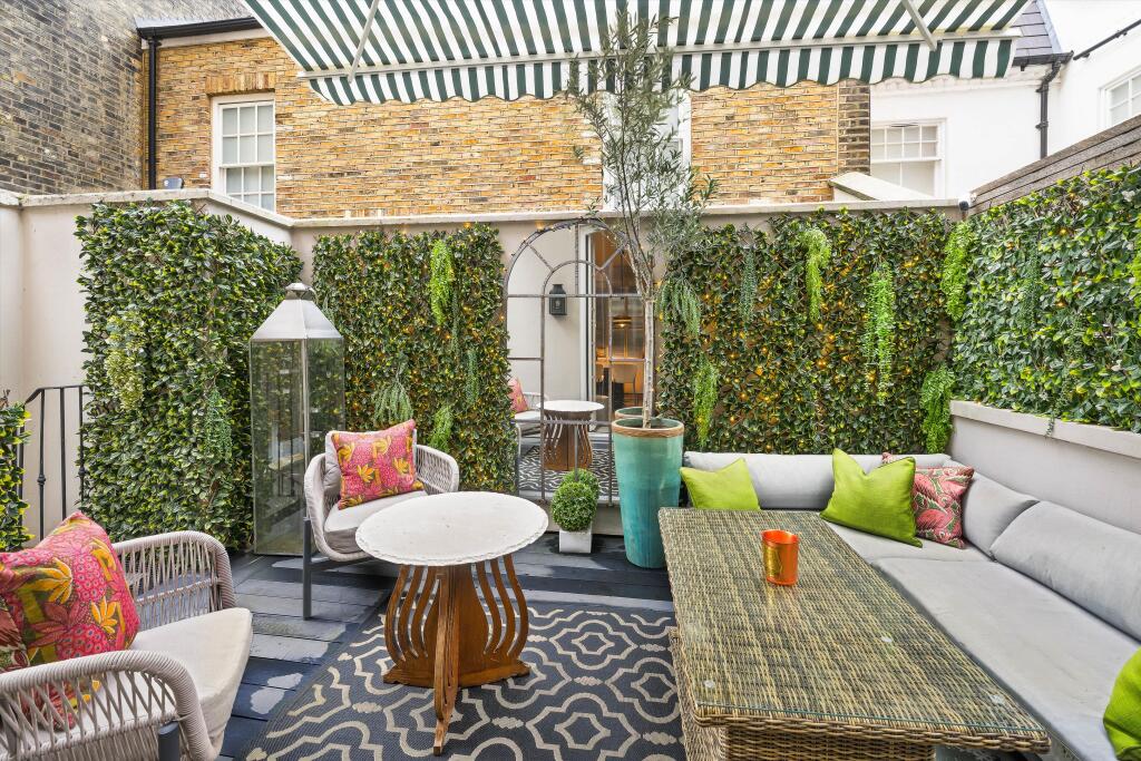 Apartment in London - View 5