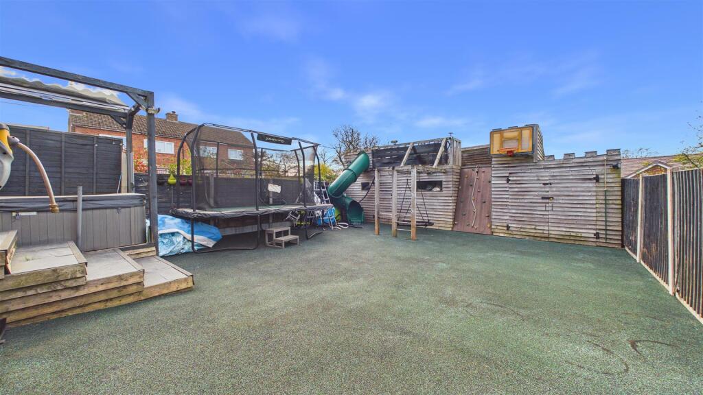 Additional image 30 of Eastleigh Drive, Romsley, Halesowen