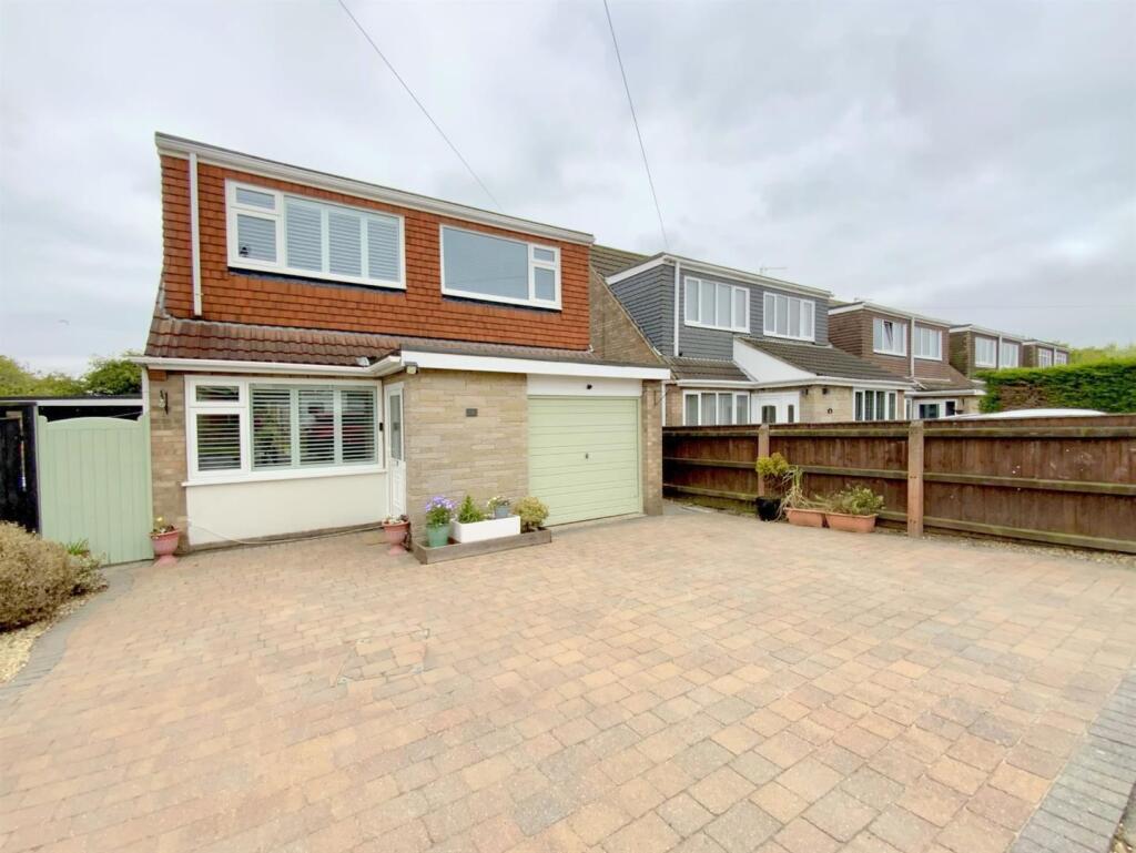 Main image of property: Picksley Crescent, Holton-Le-Clay, Grimsby