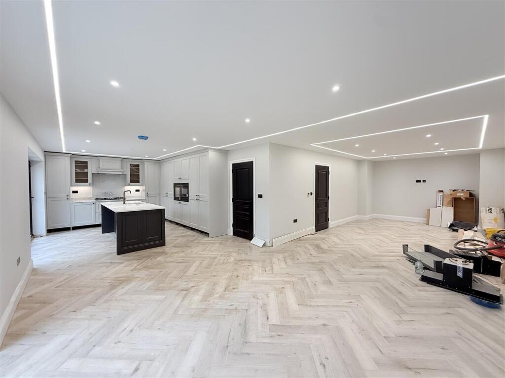 House in Tameside, Stalyhill - View 2