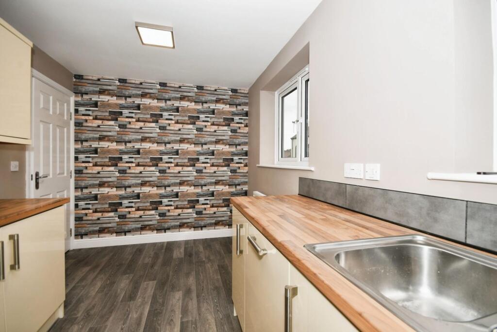 Newbold Road, Chesterfield, S41 7PU photo 4