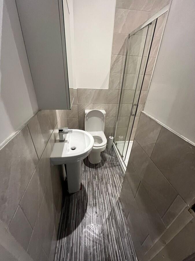 6 bedroom terraced house for rent