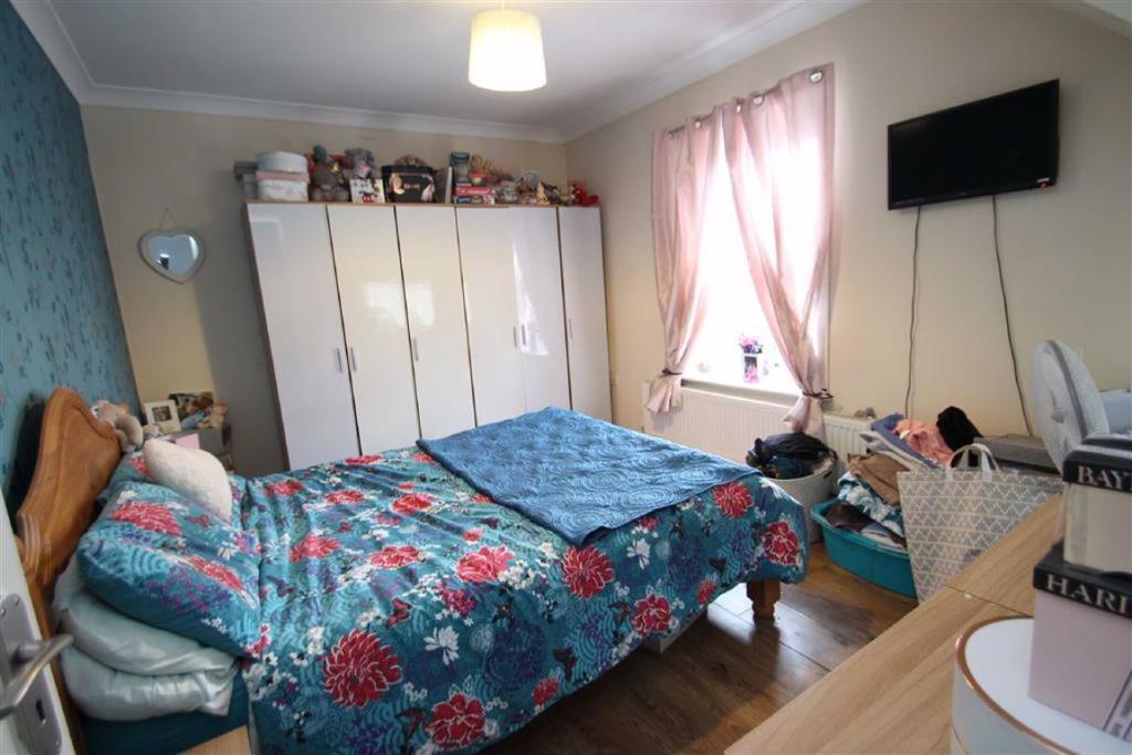 Bridgewater Crescent, Dudley photo 5