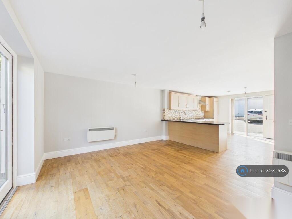 House in Truro - View 4