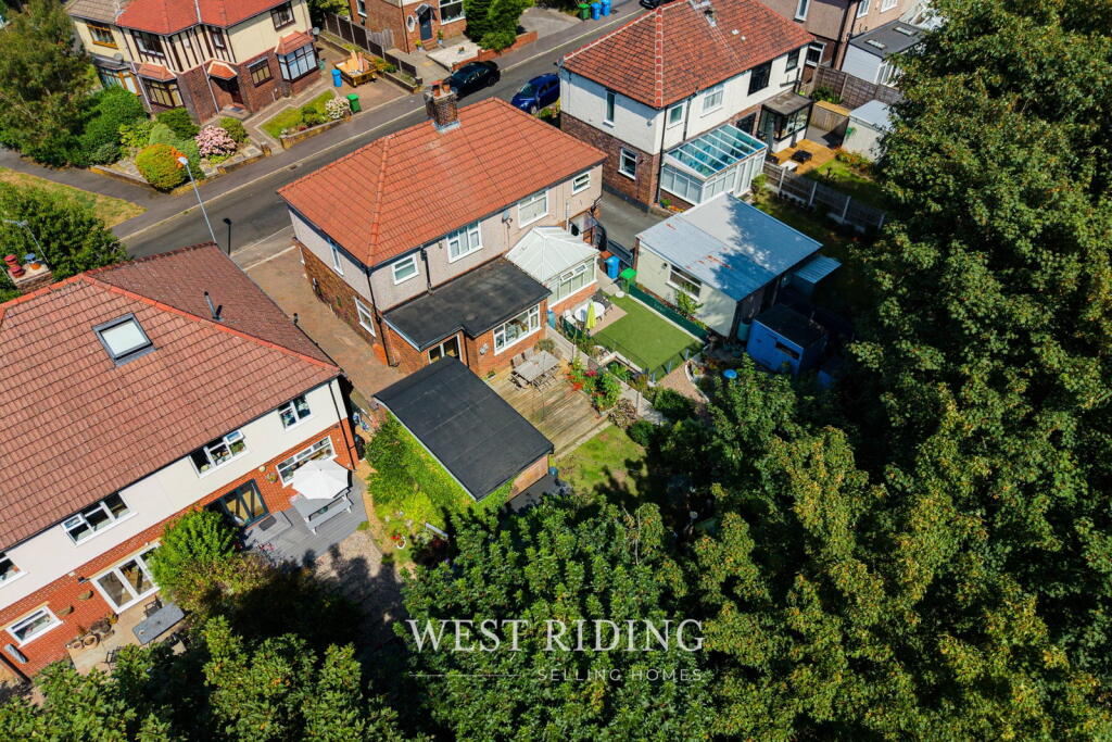 House in Oldham, Saddleworth - View 4