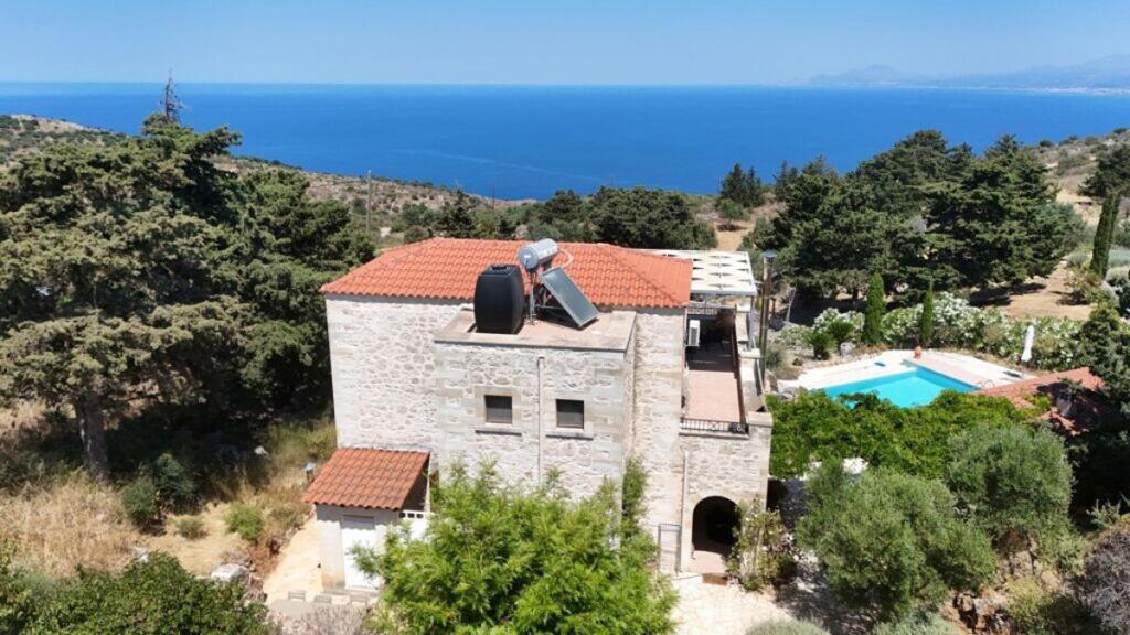 Main image of property: Crete, Chania, Paleloni