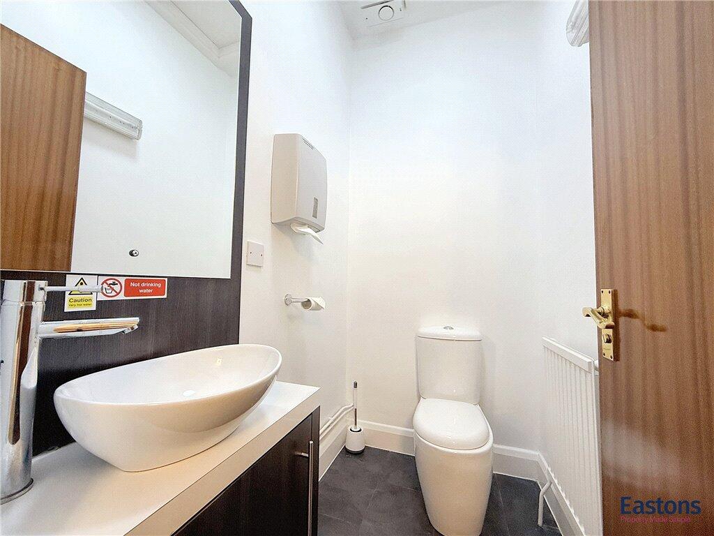 Ff Toilet