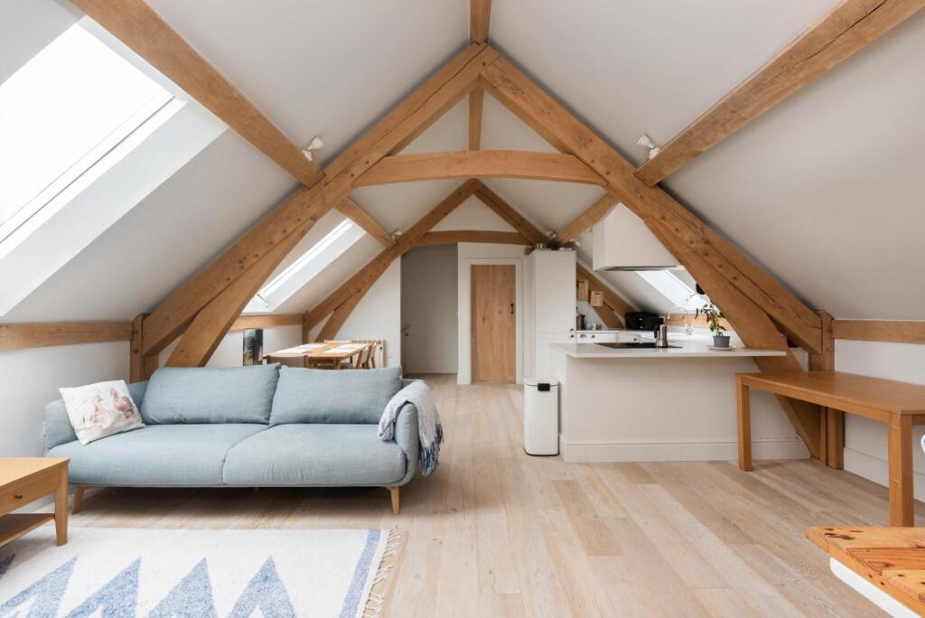 House in Swindon - View 4