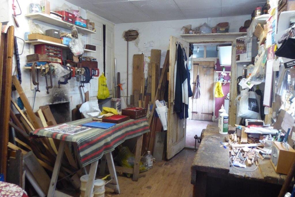 GF office_P1020036.jpg