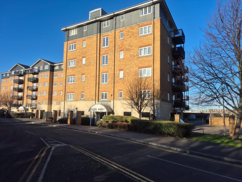 Main image of property: Flat 61, Baltic Wharf, Clifton Marine Parade, Gravesend, Kent DA11 0DH