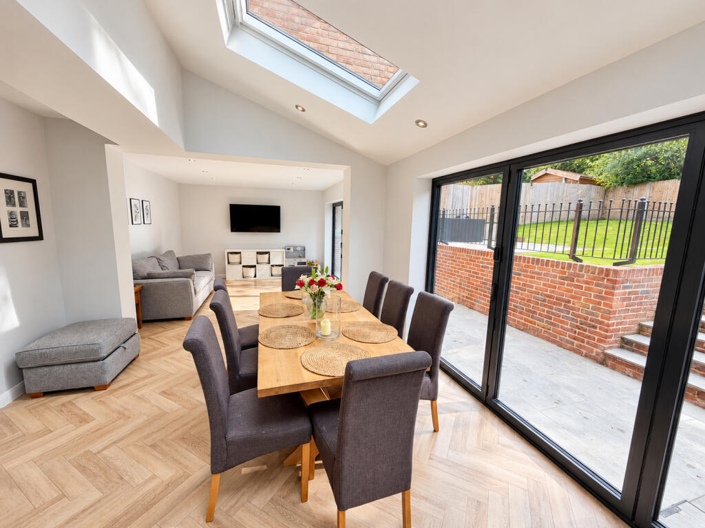 House in East Grinstead, North End - View 5