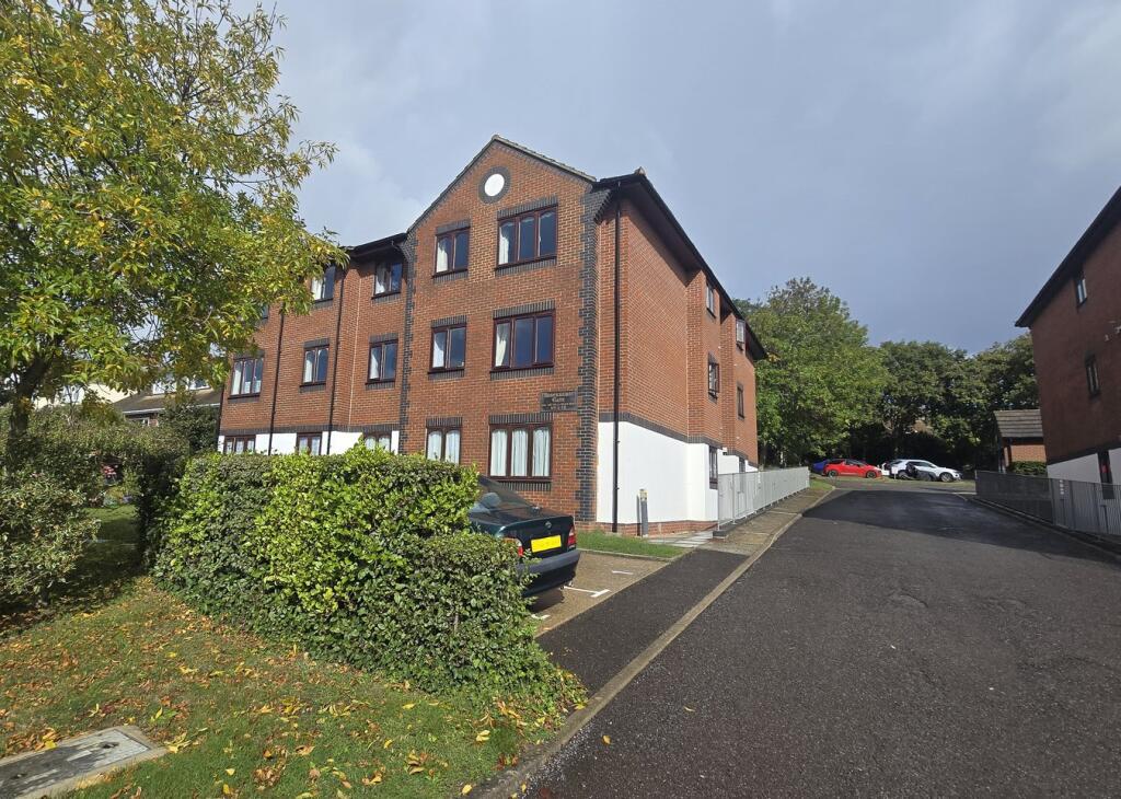 Main image of property: De la Warr Road, Bexhill-on-Sea, TN40