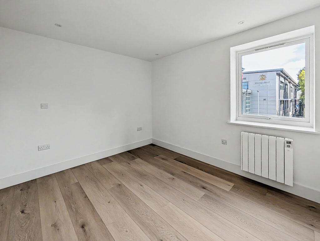 Apartment in Shrewsbury - More