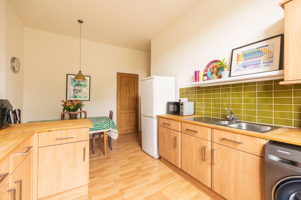 84/1 Hawthornvale, Edinburgh, EH6 4JX - More