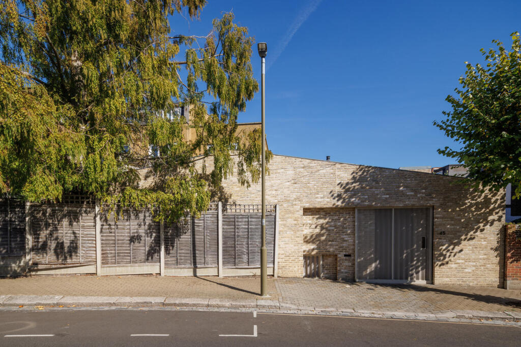 House in London, Balham - View 2