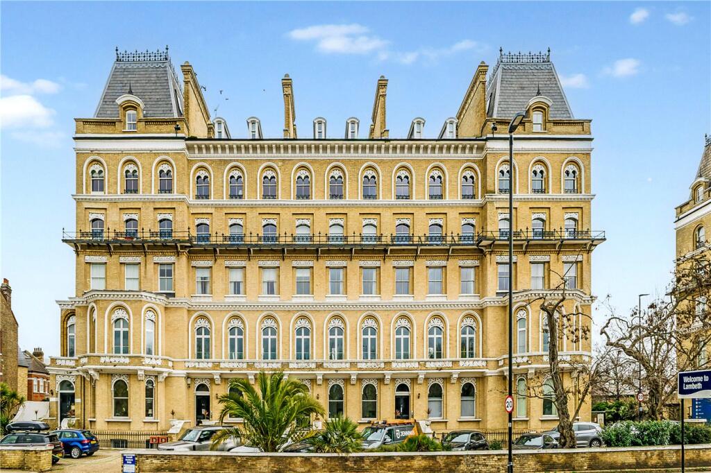 Main image of property: Clapham Common North Side, London, SW4