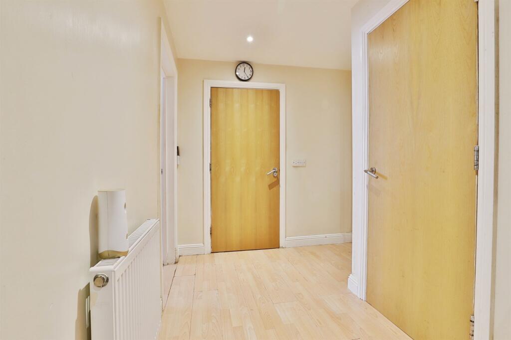 Apartment in Poole - View 4