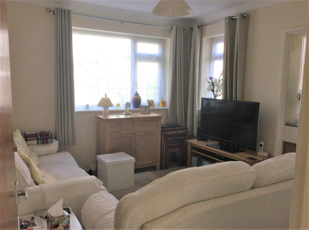 Apartment in Bromley - View 2