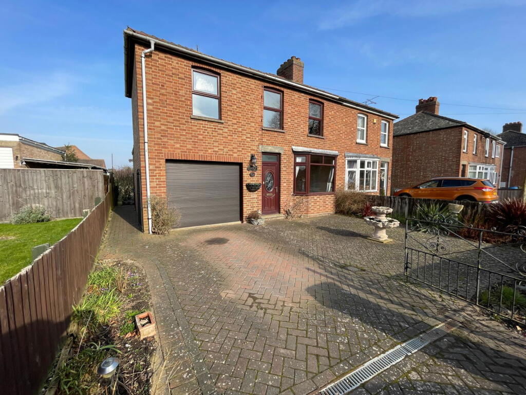 3-bed semi-detached on Gorefield Road, Leverington, £180,000