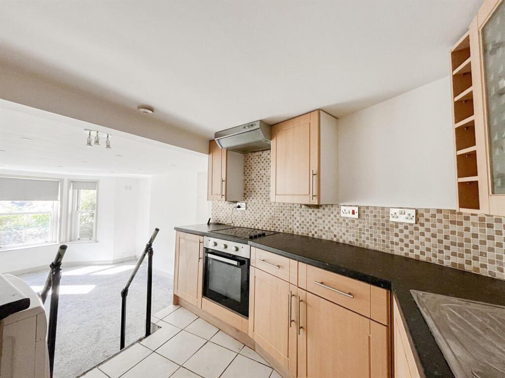 Apartment in Tonbridge - More