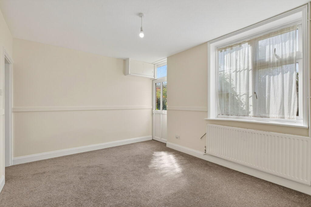 House in Market Harborough, Arthingworth - View 4