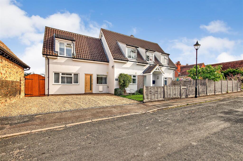 Main image of property: Fair Green, Reach