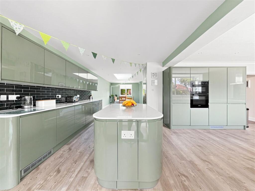House in Canterbury - View 4