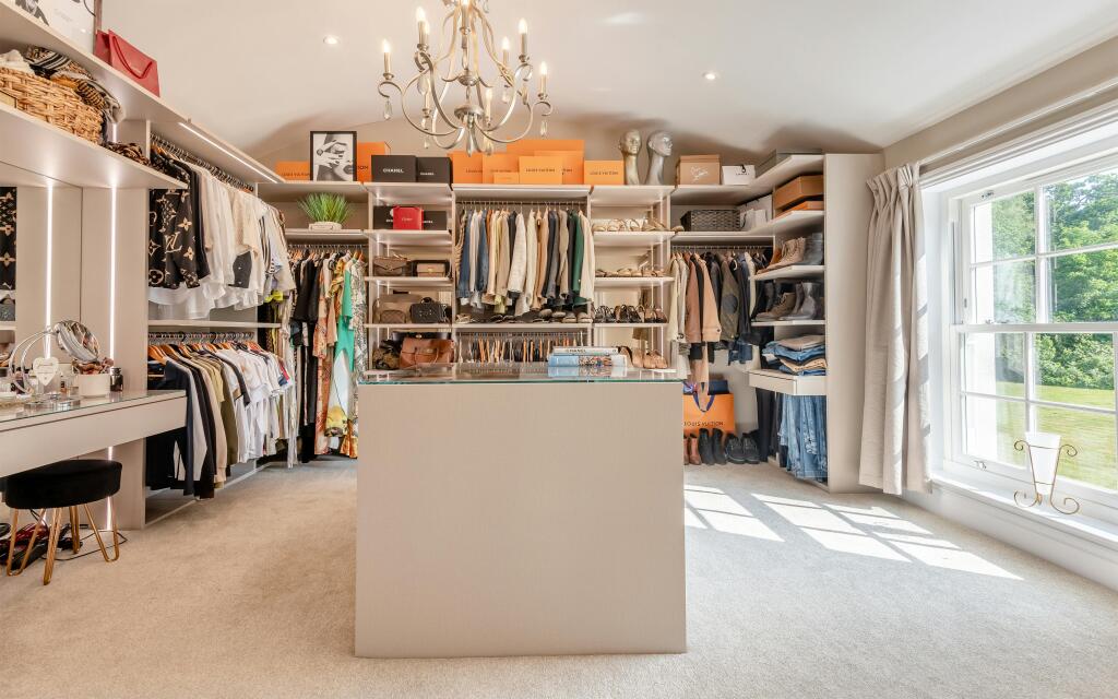 8652748-interior16.jpg