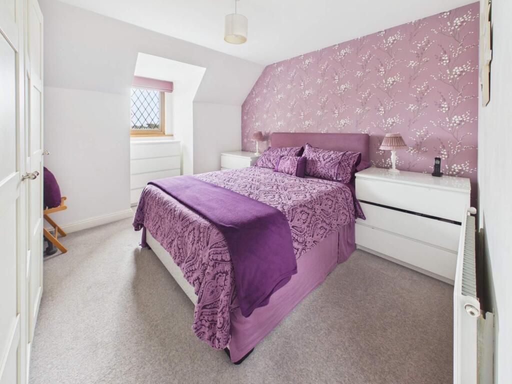 House in Cardiff. CF14, Rhiwbina - View 5