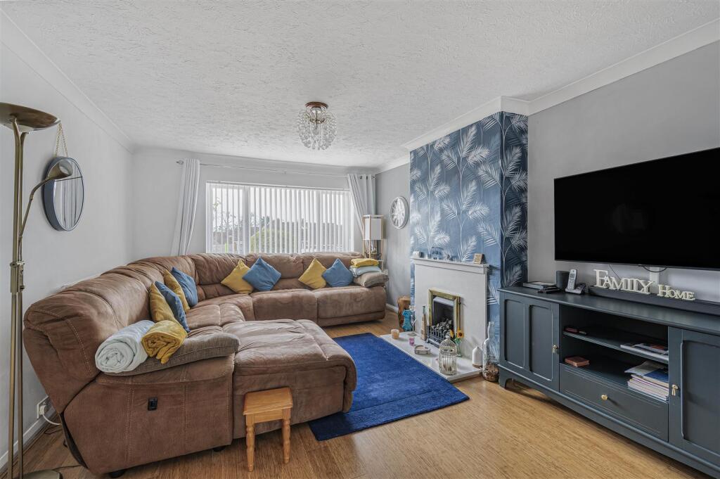 Hillside Avenue, Seaford photo 4