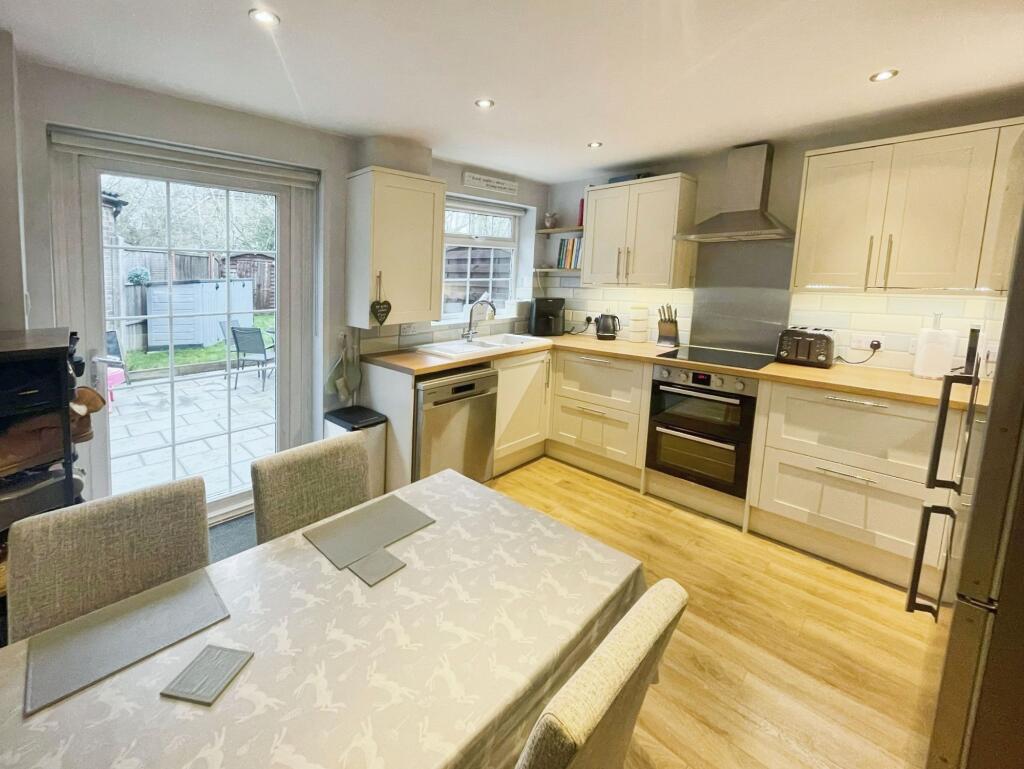 Maybrook, Chineham, RG24 photo 5