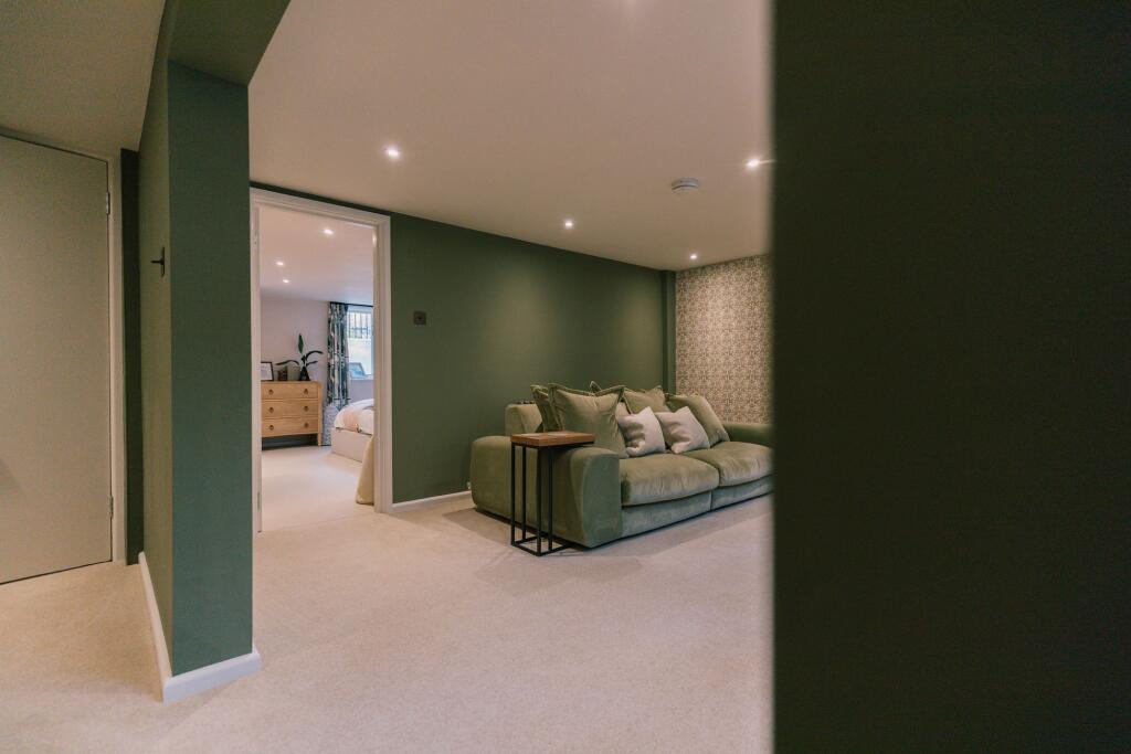 Apartment in Warwick, Lillington, Royal Leamington Spa - View 3