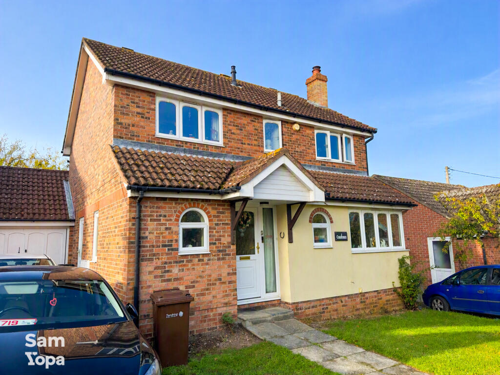 Abbots Close, Manningtree, CO11 photo 4
