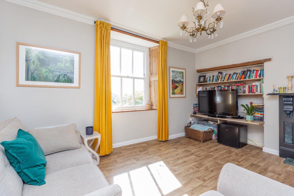 Apartment in Salisbury - More